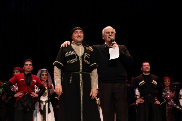30. Sanat Yılı Gösterisi Zurab Tarieladze (Kafkas-Gürcü Dans Gösterisi)