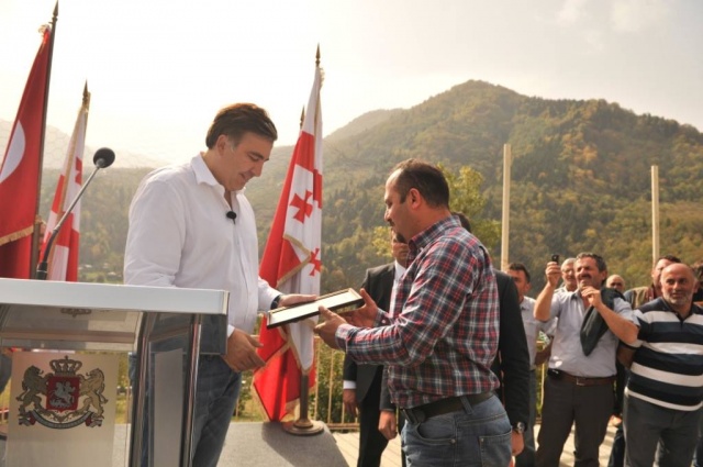 Gürcistan Devlet Başkanı Mikheil Saakaşvili Macahel'de