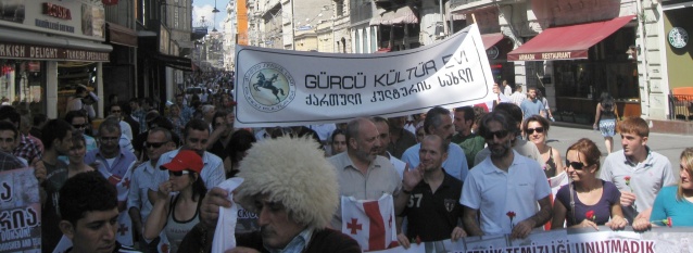 Rusya'yı Protesto Ettik