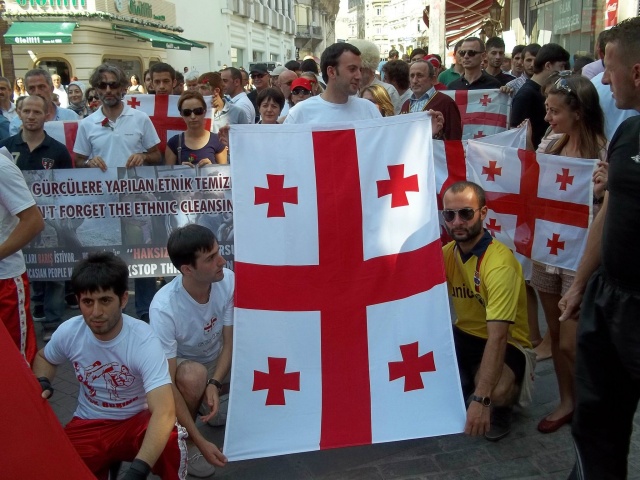 Rusya'yı Protesto Ettik