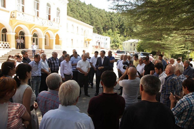 Gürcistan, Acara'da Seçim Heyecanı: Zurab Pataradze