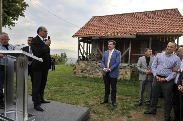 საქართველოს პრეზიდენტი, მიხეილ სააკაშვილი სამსუნსა და ორდუში